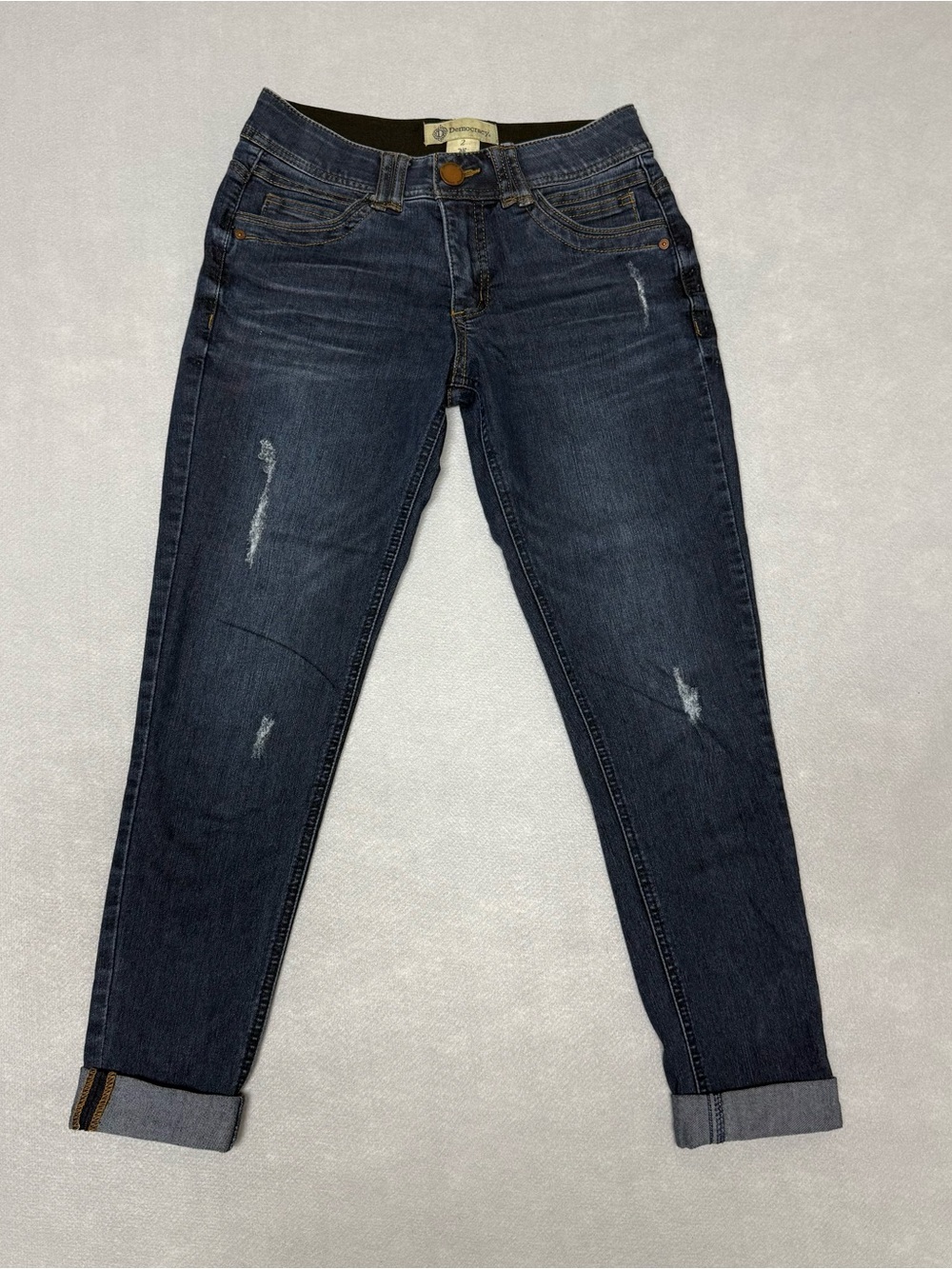 Democracy women’s Distressed Dark Wash Jeans size 2 rolled cuff